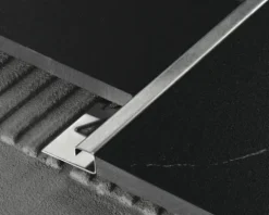 Akkit Quadratprofil Edelstahl gebürstet 300 cm  x 10 mm