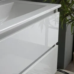 Doppelwaschtisch 1200mm, Unterschrank glänzend weiße Ausführung, und Spiegel mit Lampe | Benaco