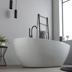 Weiße freistehende Badewanne | Alexandra