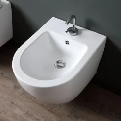 Weißer Keramik- Wandbidet | Folk